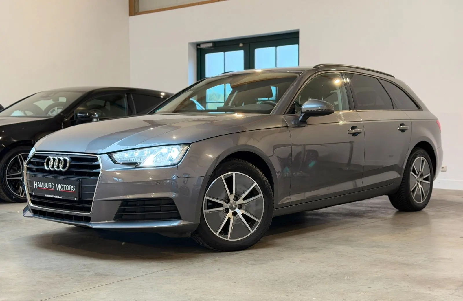 Audi A4 Avant 2.0 TDI, Bild 2 von 32