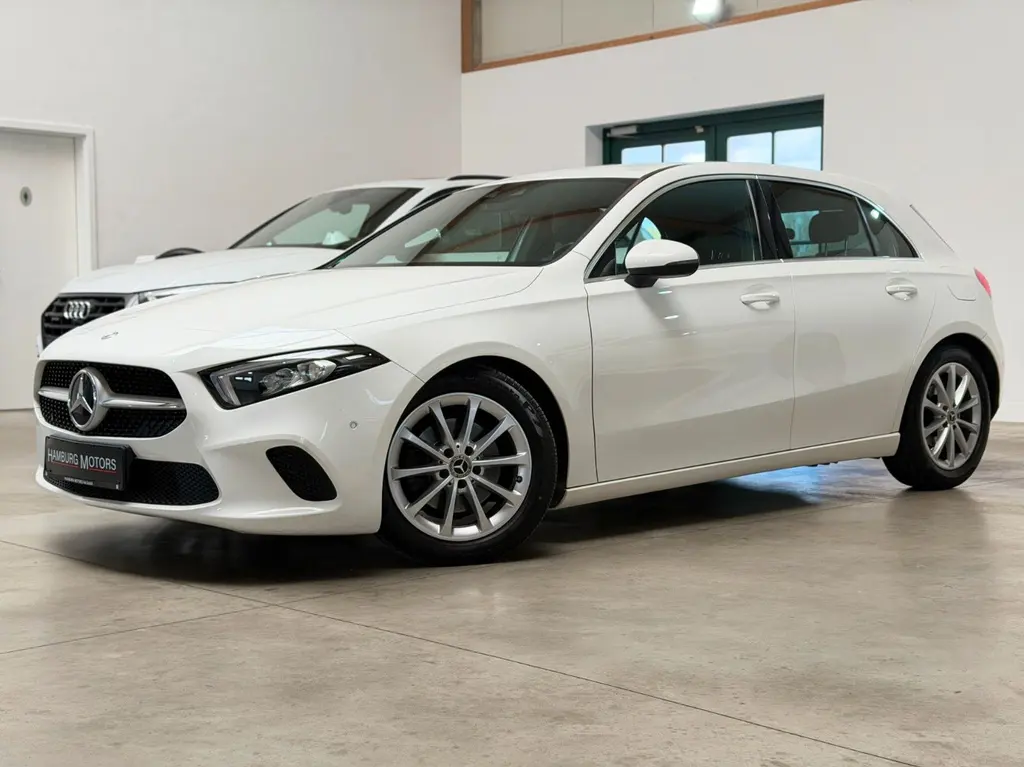 Mercedes-Benz A 200d – Bild 2 von 36