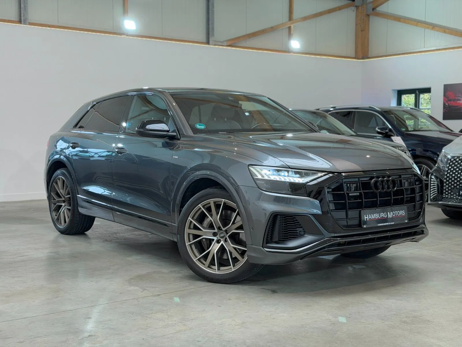 Audi Q8 55 TFSIe quattro, Bild 2 von 40
