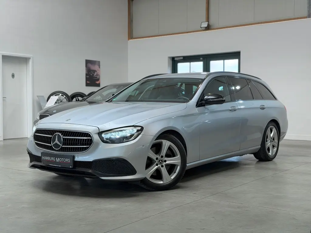 Mercedes-Benz E 220 d T – Bild 3 von 36