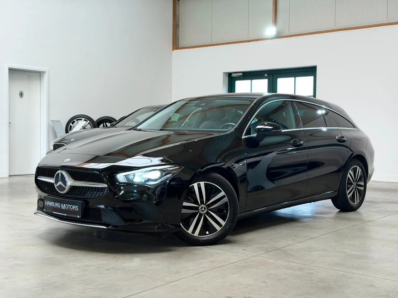Mercedes-Benz CLA 200 d Shooting Brake, Bild 3 von 33