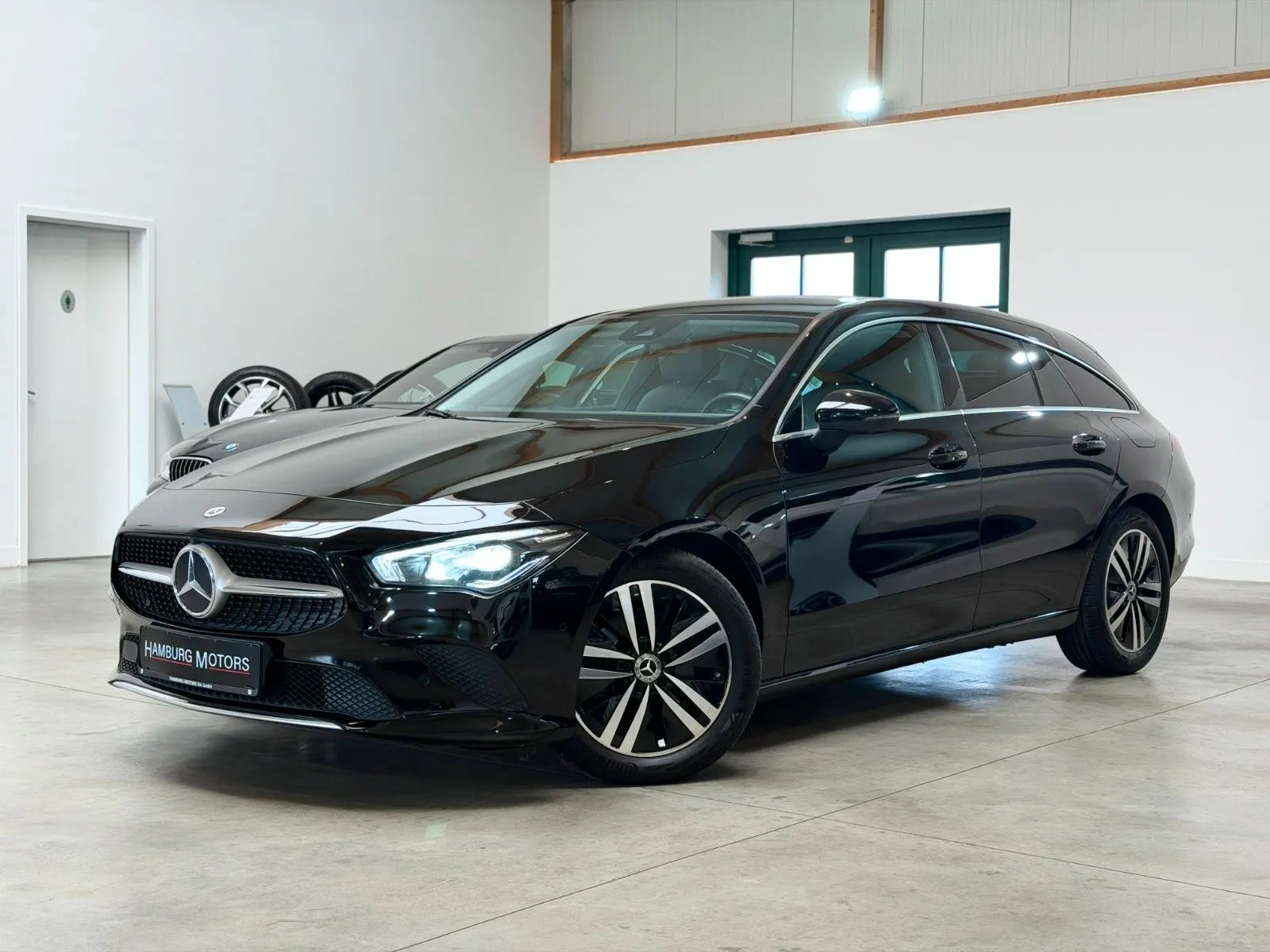 Mercedes-Benz CLA 200 d Shooting Brake, Bild 3 von 33