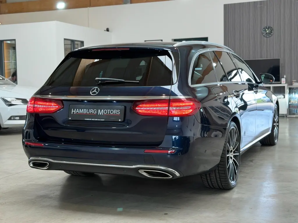 Mercedes-Benz E 400 CGI T 4MATIC – Bild 4 von 37