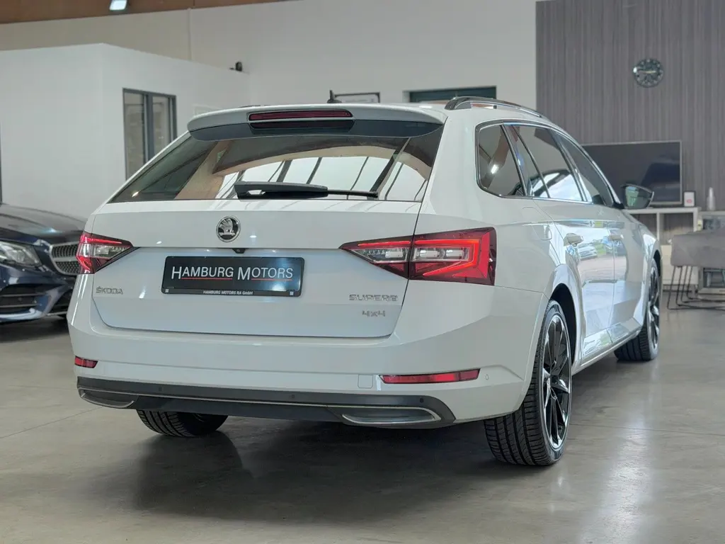 Skoda Superb Combi 2.0 TDI 4x4 – Bild 4 von 40