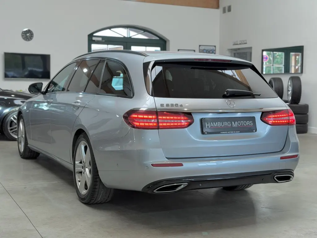 Mercedes-Benz E 220 d T – Bild 4 von 36