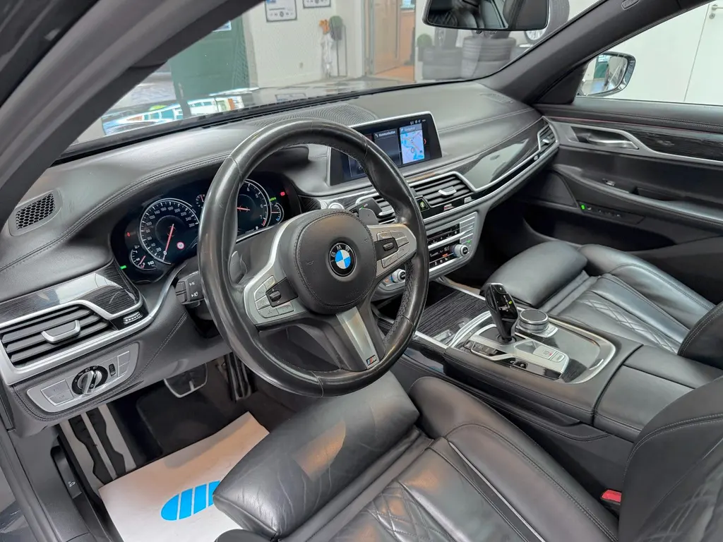 BMW 750i – Bild 5 von 37