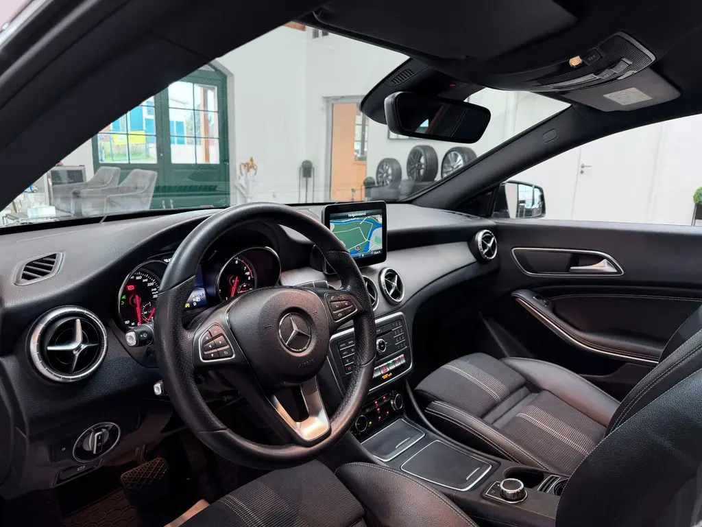 Mercedes-Benz CLA 180 CGI Shooting Brake – Bild 5 von 30