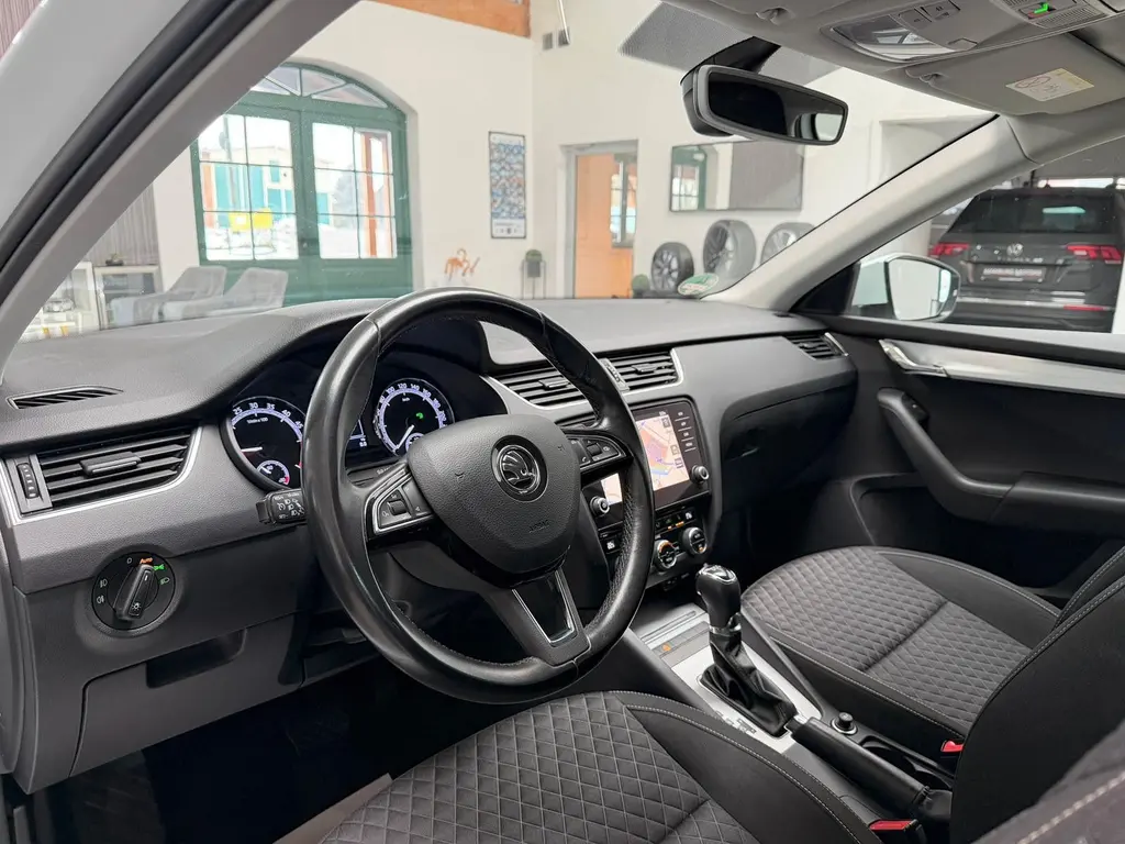 Skoda Octavia Combi 1.6 TDI – Bild 5 von 32