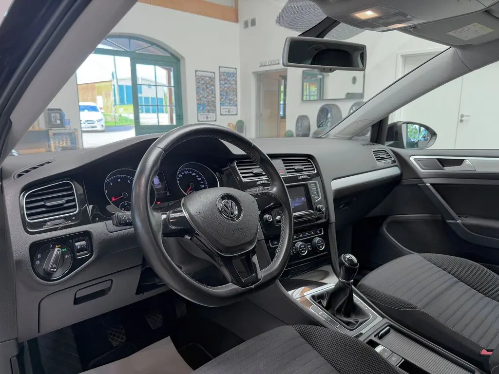 Volkswagen Golf Lim. 1.2 TSI BMT – Bild 6 von 32