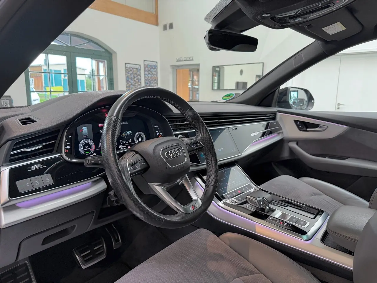 Audi Q8 55 TFSIe quattro, Bild 6 von 40