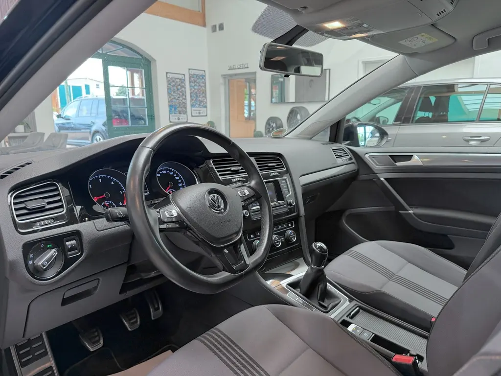 Volkswagen Golf Lim. 2.0 TDI BMT – Bild 6 von 34