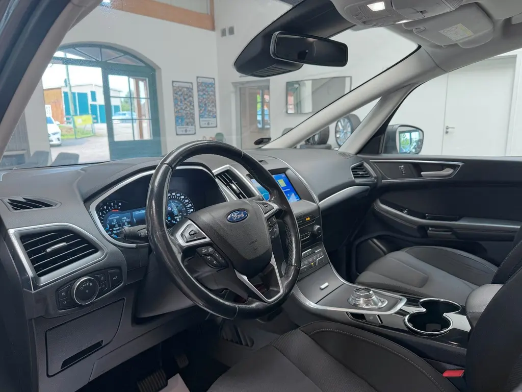 Ford S-Max 2.0 BiTurbo – Bild 6 von 39
