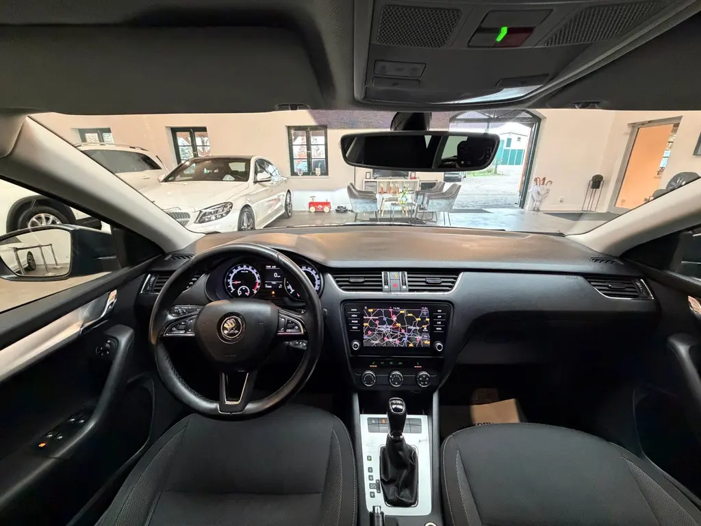 Skoda Octavia Combi 2.0 TDI – Bild 6 von 29