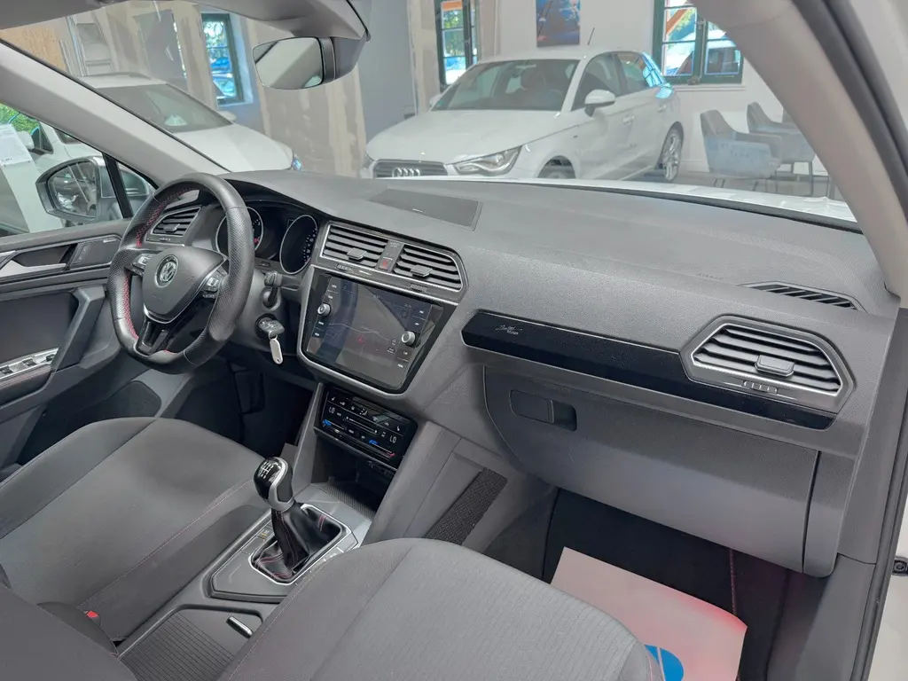 Volkswagen Tiguan 1.4 TSI BMT – Bild 7 von 37