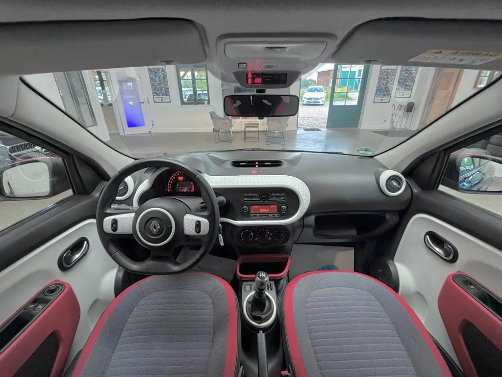 Renault Twingo 0.9 Benzin – Bild 7 von 26