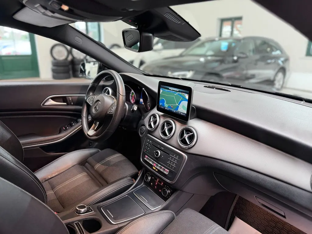 Mercedes-Benz CLA 180 CGI Shooting Brake – Bild 7 von 30