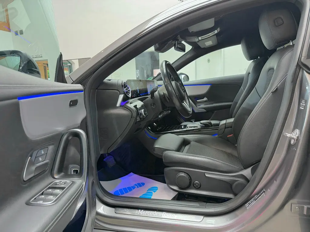 Mercedes-Benz CLA 220 d Coupé – Bild 7 von 36