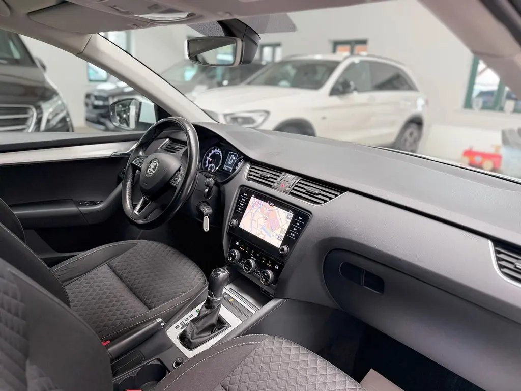 Skoda Octavia Combi 1.6 TDI – Bild 7 von 32