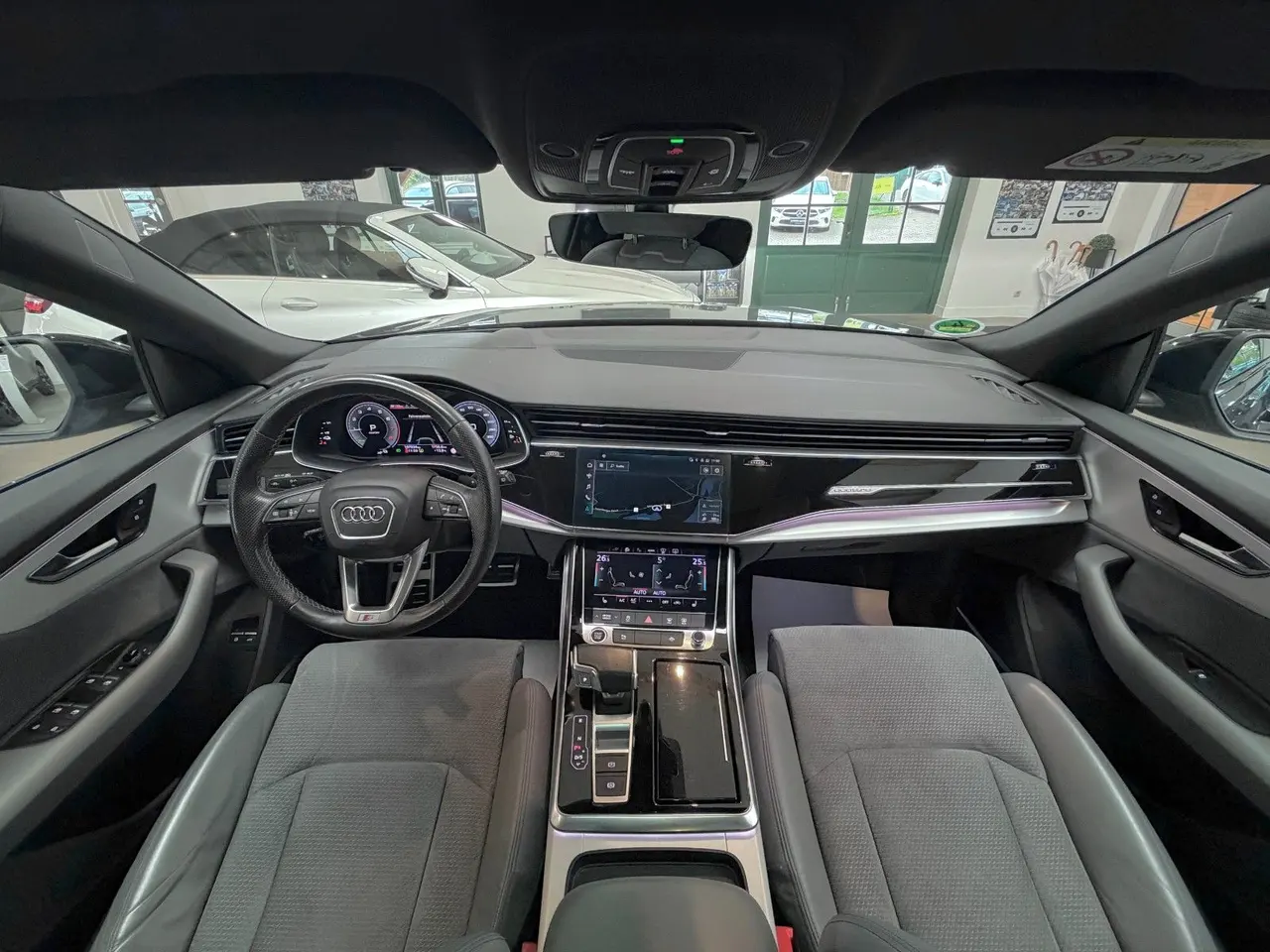 Audi Q8 55 TFSIe quattro, Bild 7 von 40