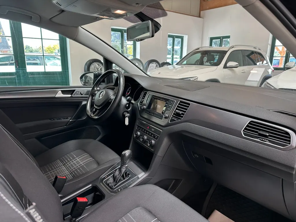 Volkswagen Golf Sportsvan 1.4 TSI BMT – Bild 7 von 30