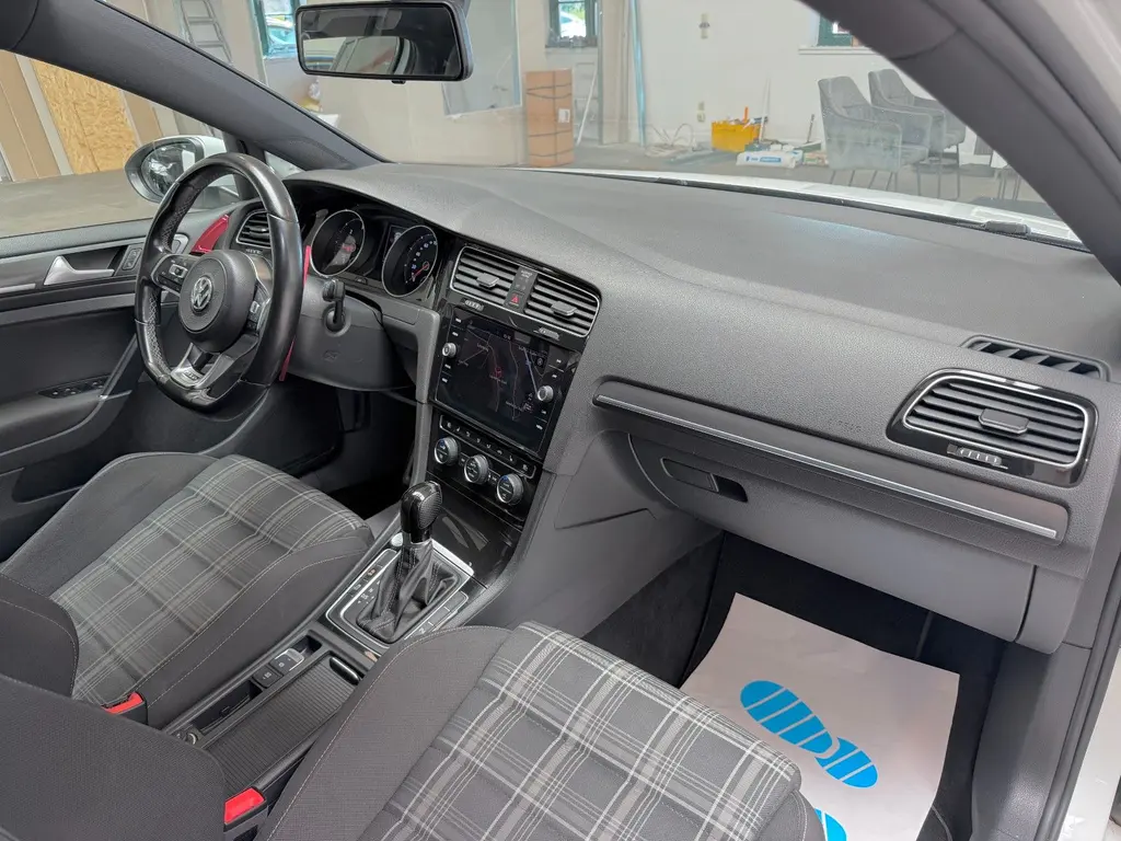 Volkswagen Golf Variant 2.0 TDI – Bild 7 von 36