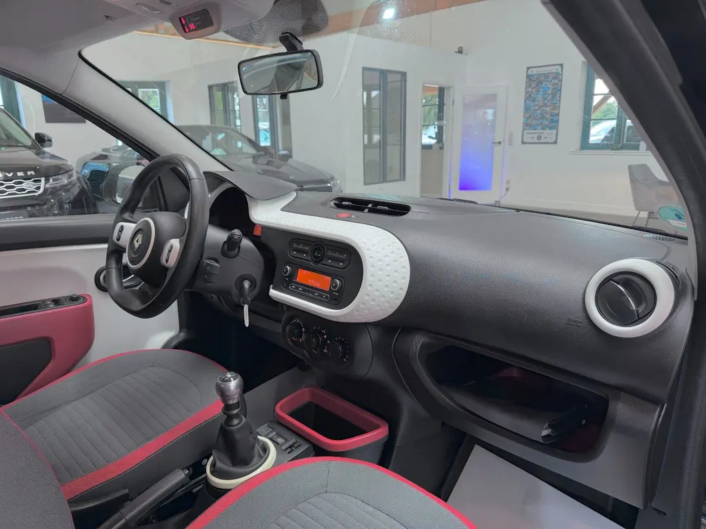 Renault Twingo 0.9 Benzin – Bild 8 von 26