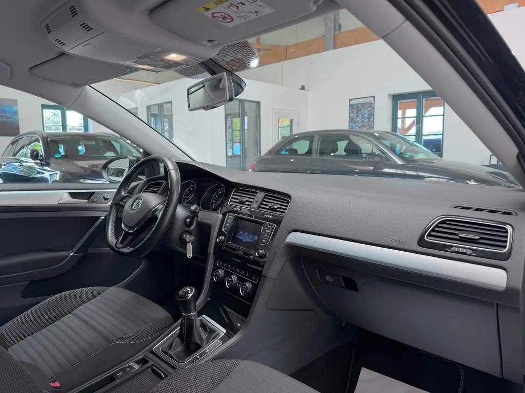 Volkswagen Golf Lim. 1.2 TSI BMT – Bild 8 von 32