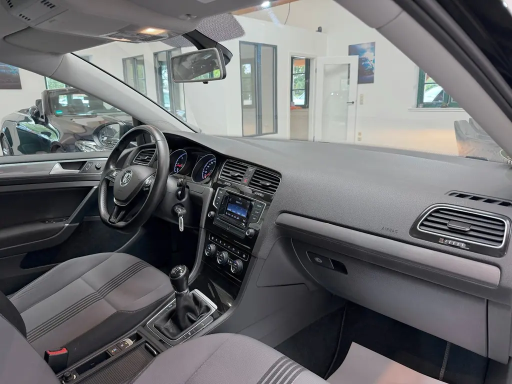 Volkswagen Golf Lim. 2.0 TDI BMT – Bild 8 von 34