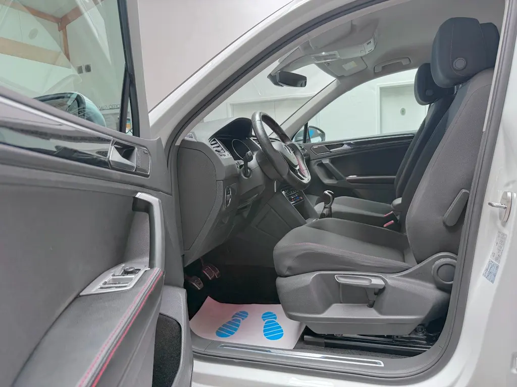 Volkswagen Tiguan 1.4 TSI BMT – Bild 8 von 37