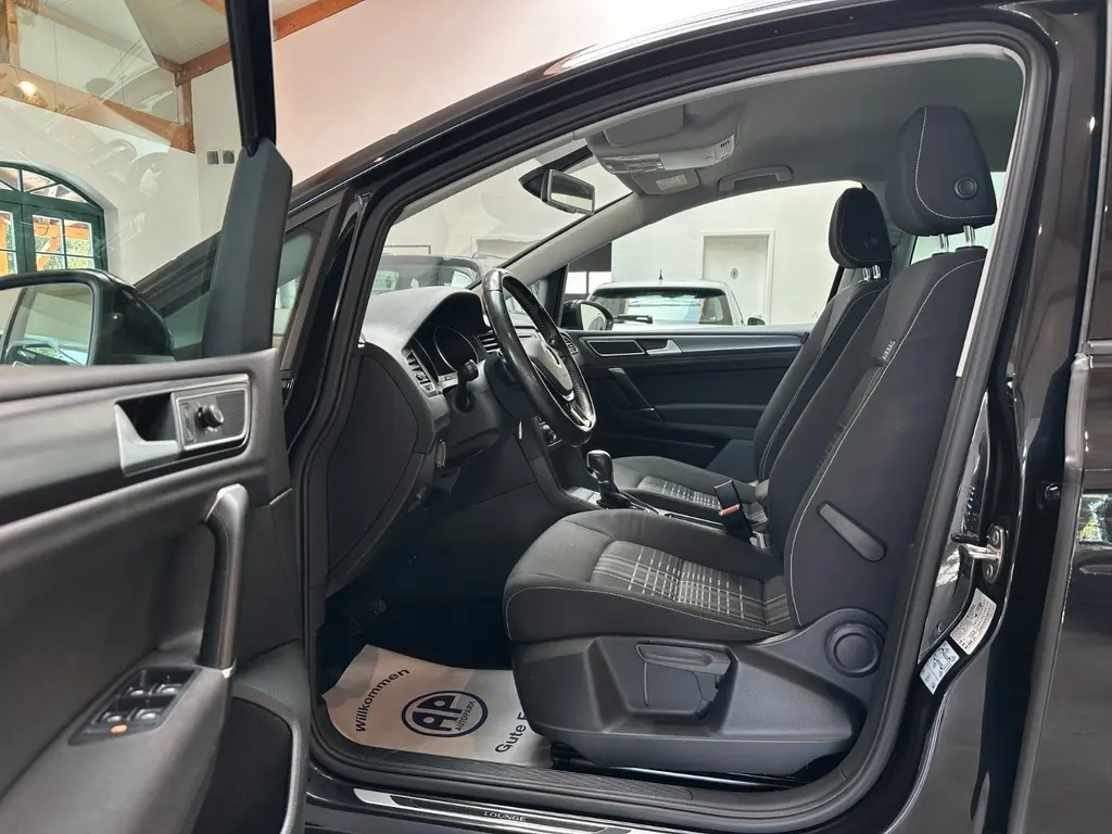 Volkswagen Golf Sportsvan 1.4 TSI BMT – Bild 8 von 30