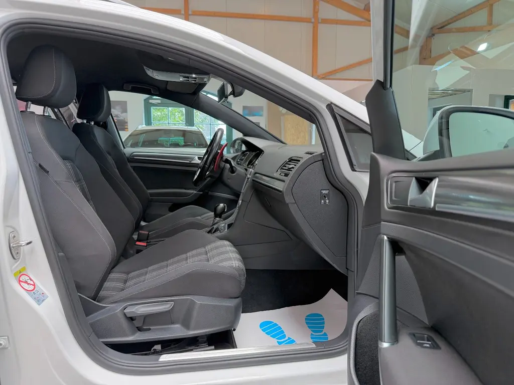 Volkswagen Golf Variant 2.0 TDI – Bild 9 von 36