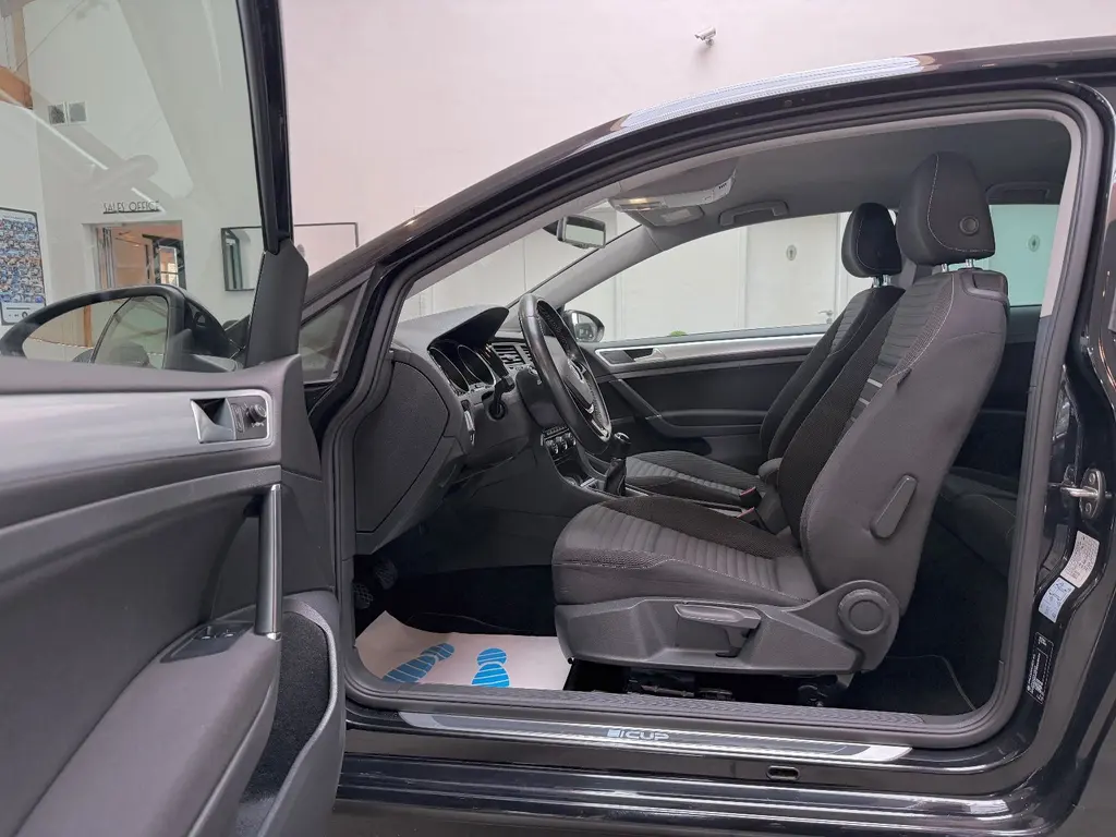 Volkswagen Golf Lim. 1.2 TSI BMT – Bild 9 von 32