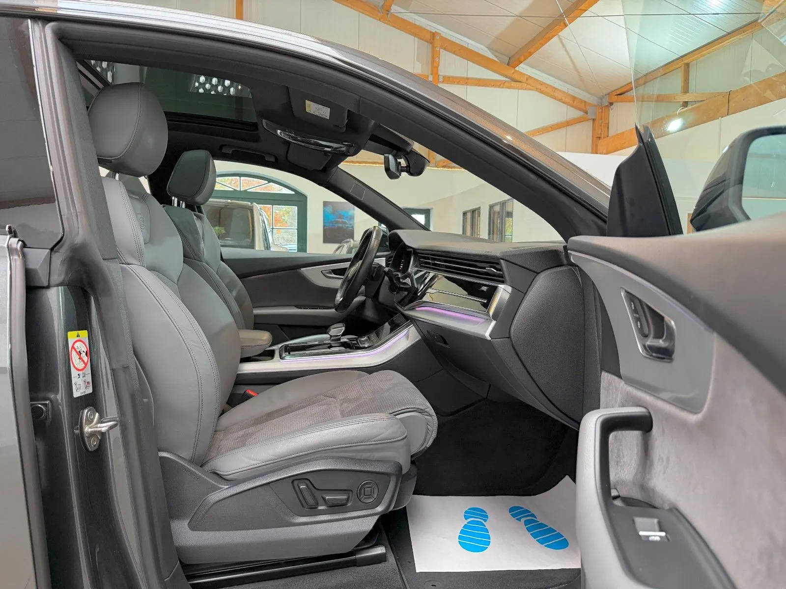 Audi Q8 55 TFSIe quattro, Bild 10 von 40