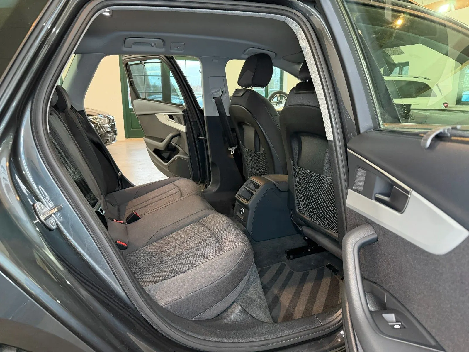 Audi A4 Avant 40 TDI, Bild 10 von 34