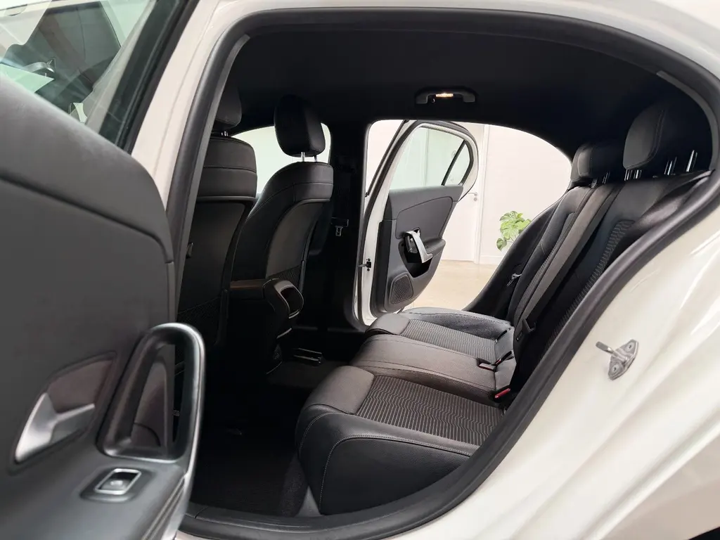Mercedes-Benz A 200d – Bild 10 von 36