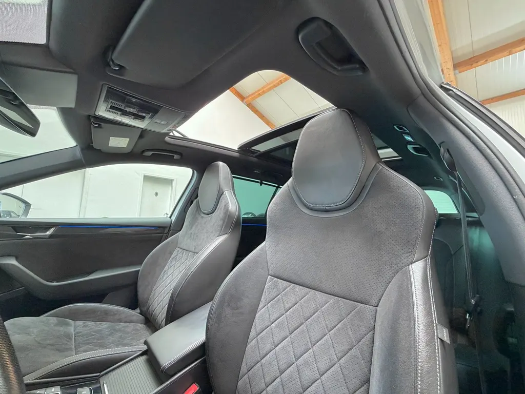 Skoda Superb Combi 2.0 TDI 4x4 – Bild 10 von 40