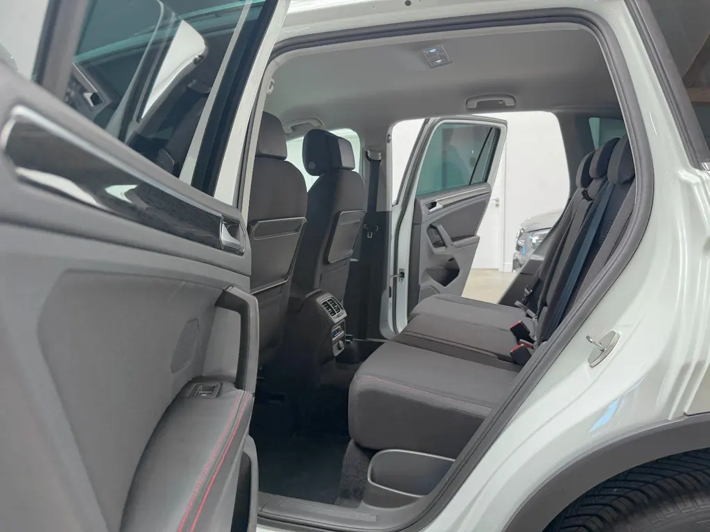 Volkswagen Tiguan 1.4 TSI BMT – Bild 10 von 37