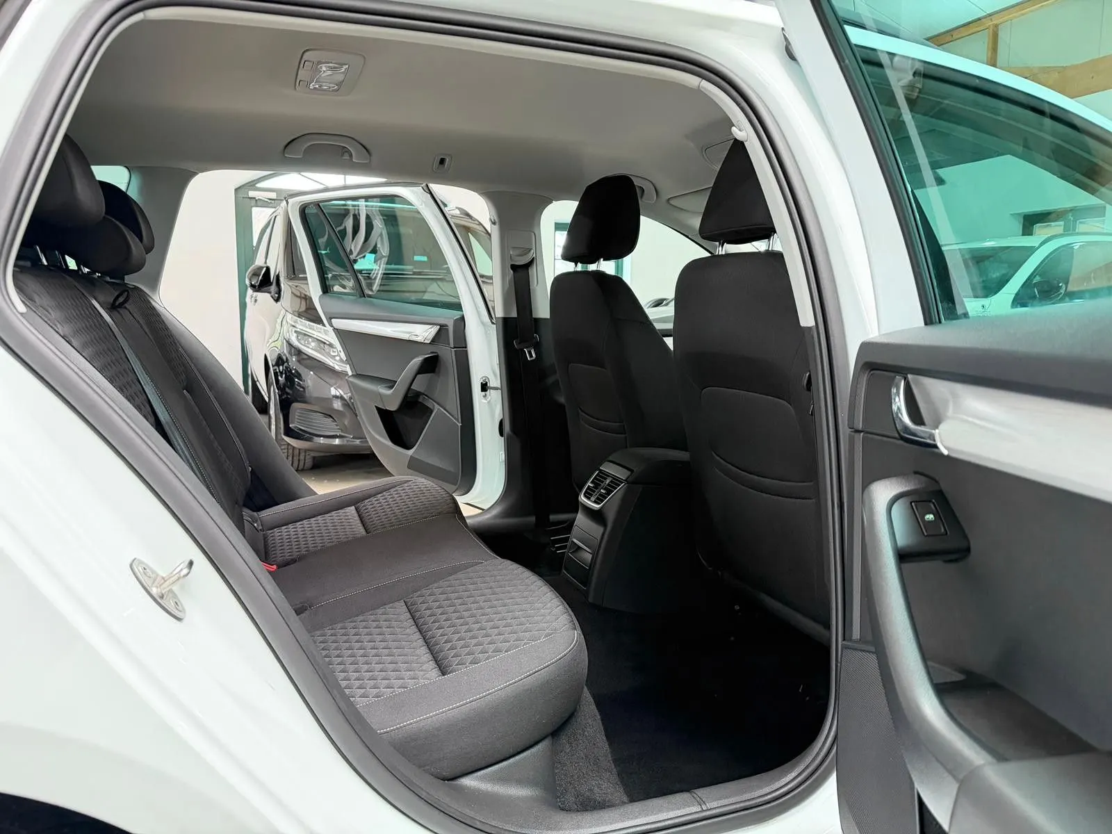 Skoda Octavia Combi 1.6 TDI, Bild 11 von 32