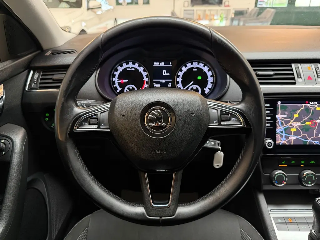 Skoda Octavia Combi 2.0 TDI – Bild 11 von 29