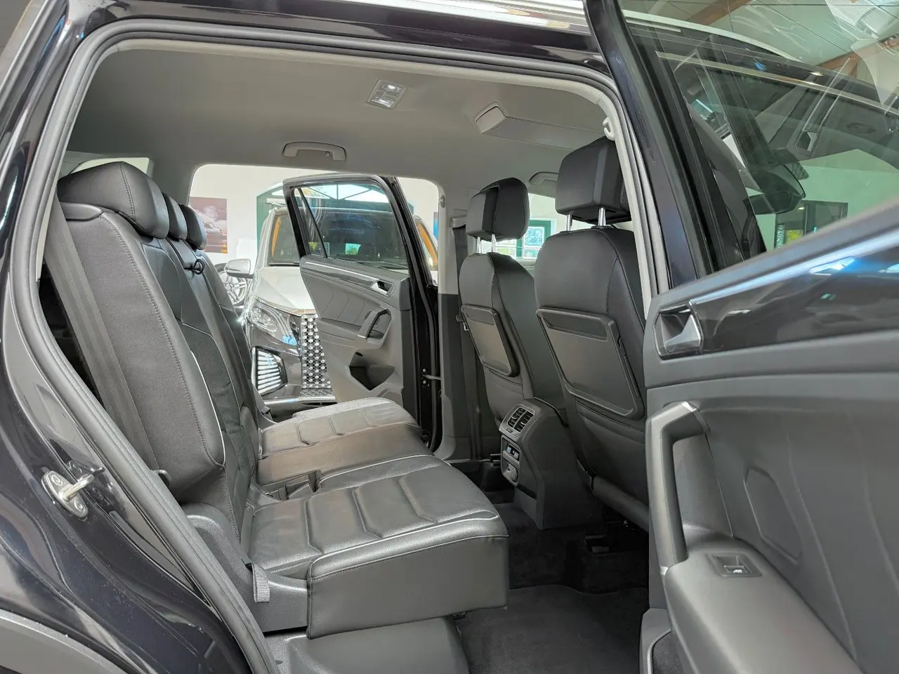 Volkswagen Tiguan Allspace 2.0 TDI 4Motion, Bild 11 von 39