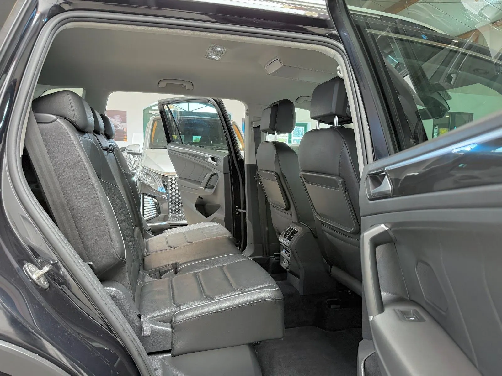 Volkswagen Tiguan Allspace 2.0 TDI 4Motion, Bild 11 von 39