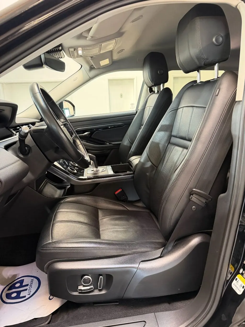 Land Rover Range Rover Evoque D200 – Bild 11 von 36