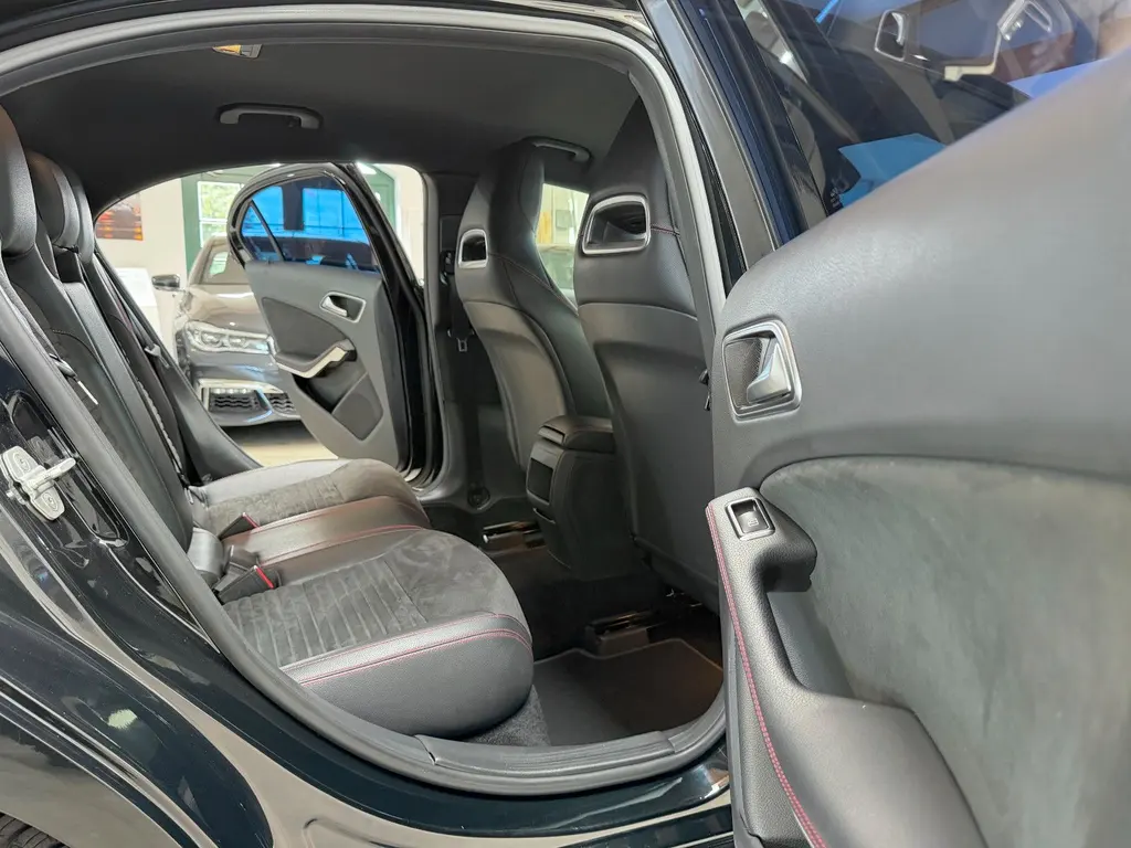 Mercedes-Benz A 220 CDI – Bild 12 von 36