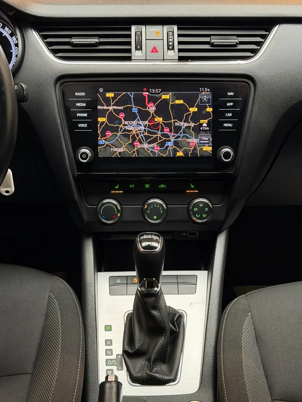 Skoda Octavia Combi 2.0 TDI – Bild 12 von 29