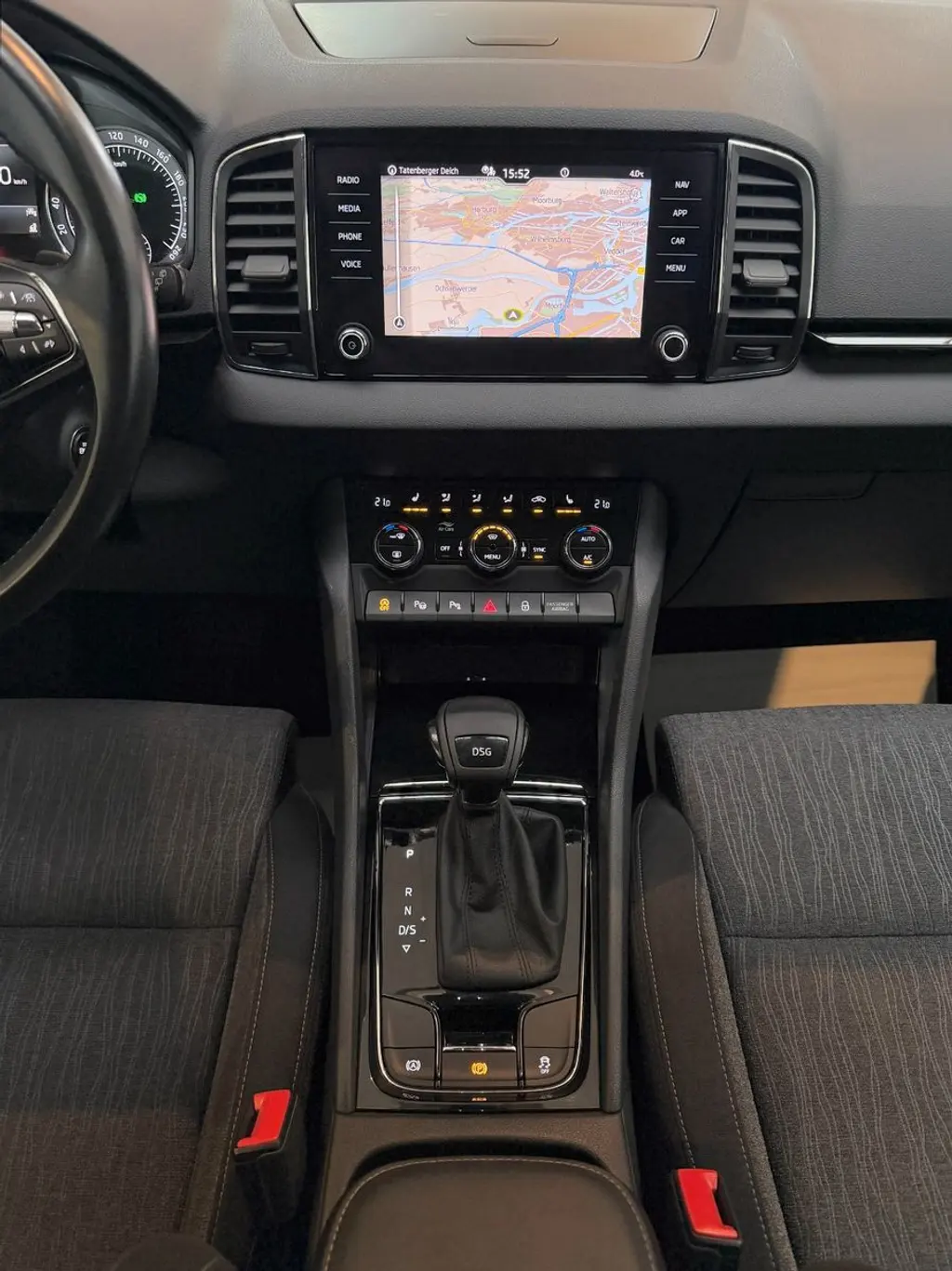 Skoda Karoq 2.0 TDI SCR – Bild 12 von 37