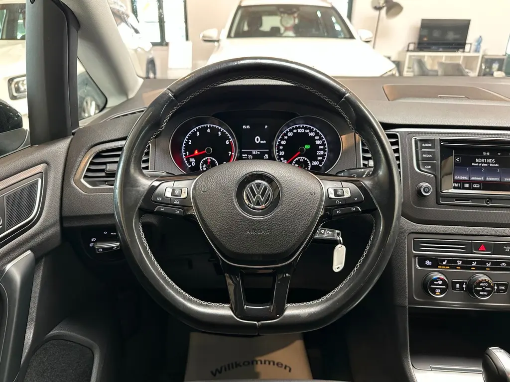 Volkswagen Golf Sportsvan 1.4 TSI BMT – Bild 12 von 30