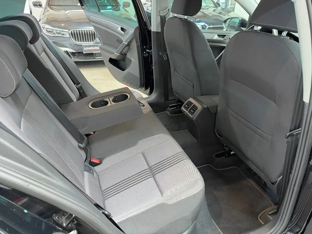 Volkswagen Golf Lim. 2.0 TDI BMT – Bild 12 von 34