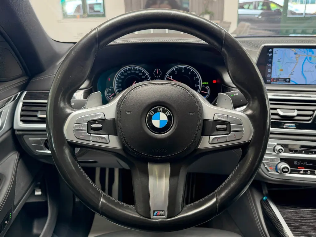 BMW 750i – Bild 12 von 37