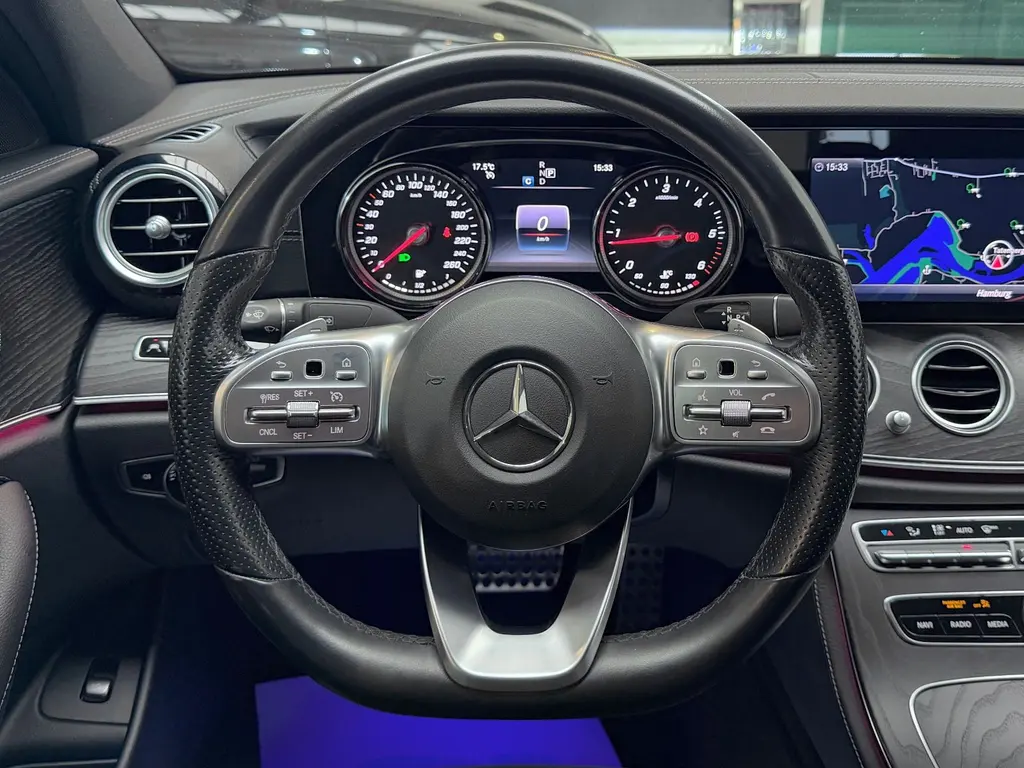 Mercedes-Benz E 220 d 4Matic – Bild 12 von 39