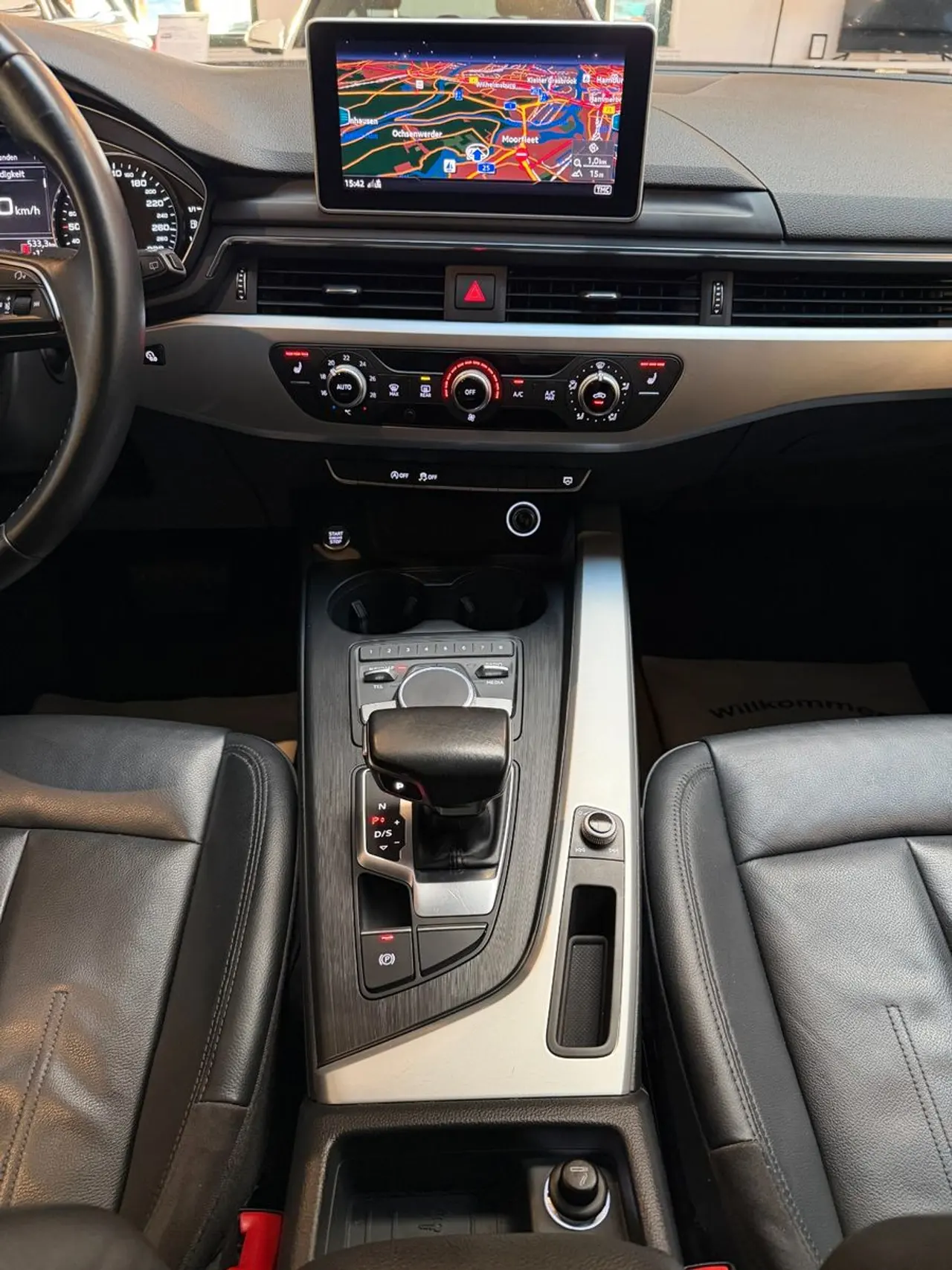 Audi A4 Avant 2.0 TDI, Bild 12 von 32